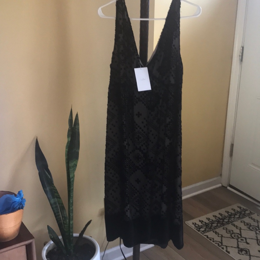 Stunning velvet dress! Bought for a wedding and never worn